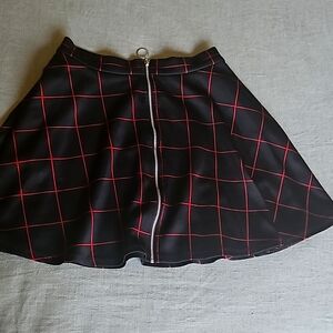 Black and Red skater skirt- Hot Topic